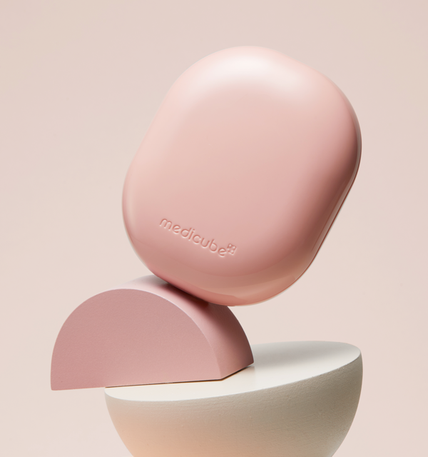 medicube Pro Glutathione Glow Cushion SPF50 15g by Seoulia